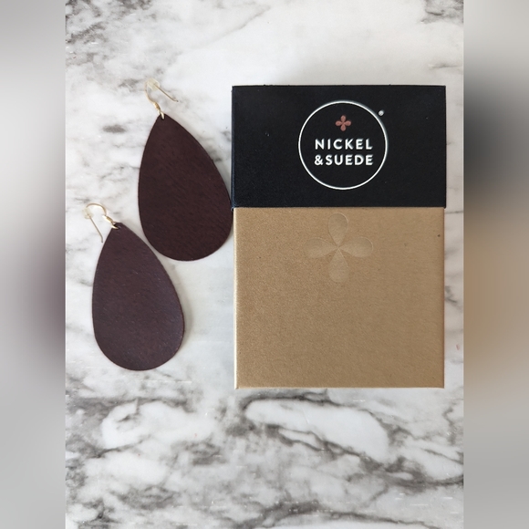 EUC Nickel and Suede Mulberry Delicate Chevron Teardrop Earrings - Picture 2 of 2